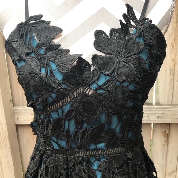 Beautiful Lace Mini Dress - Picture 3 of 4